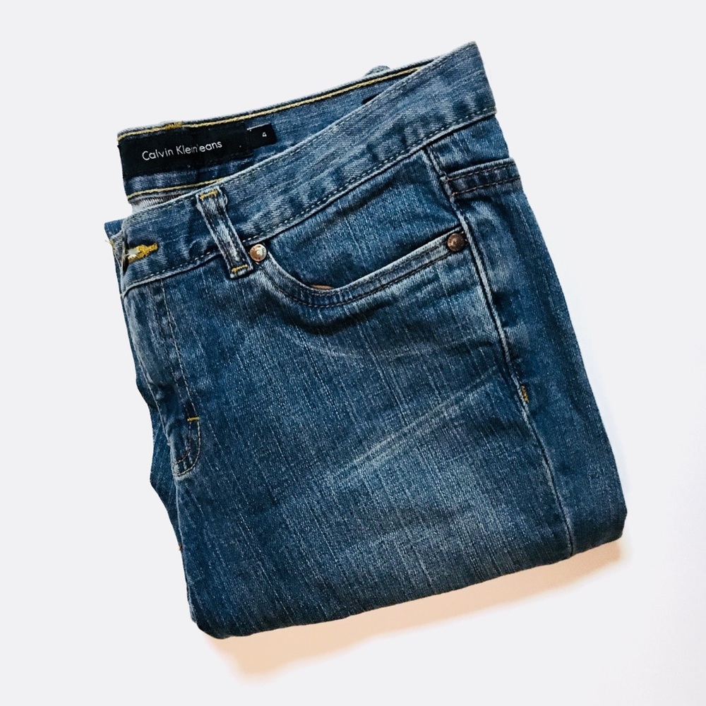 • calvin klein jeans •